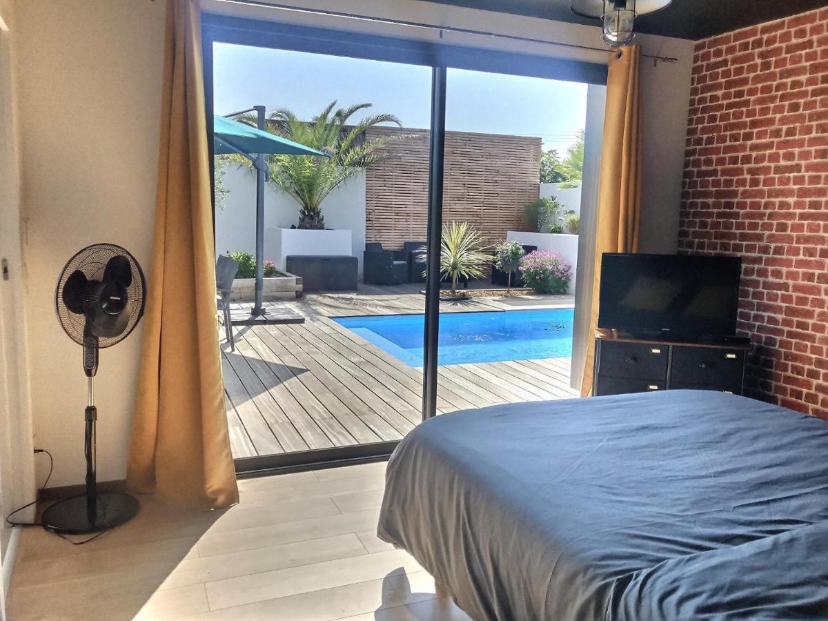 Villa Exceptionnelle Piscine Et Jardin Prive Sejour Haut De Gamme Proche La Rochelle Sainte-Soulle Экстерьер фото